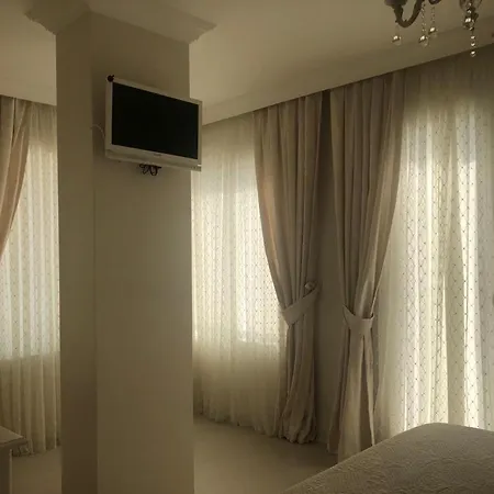 Lara Ilica Hotell Çeşme